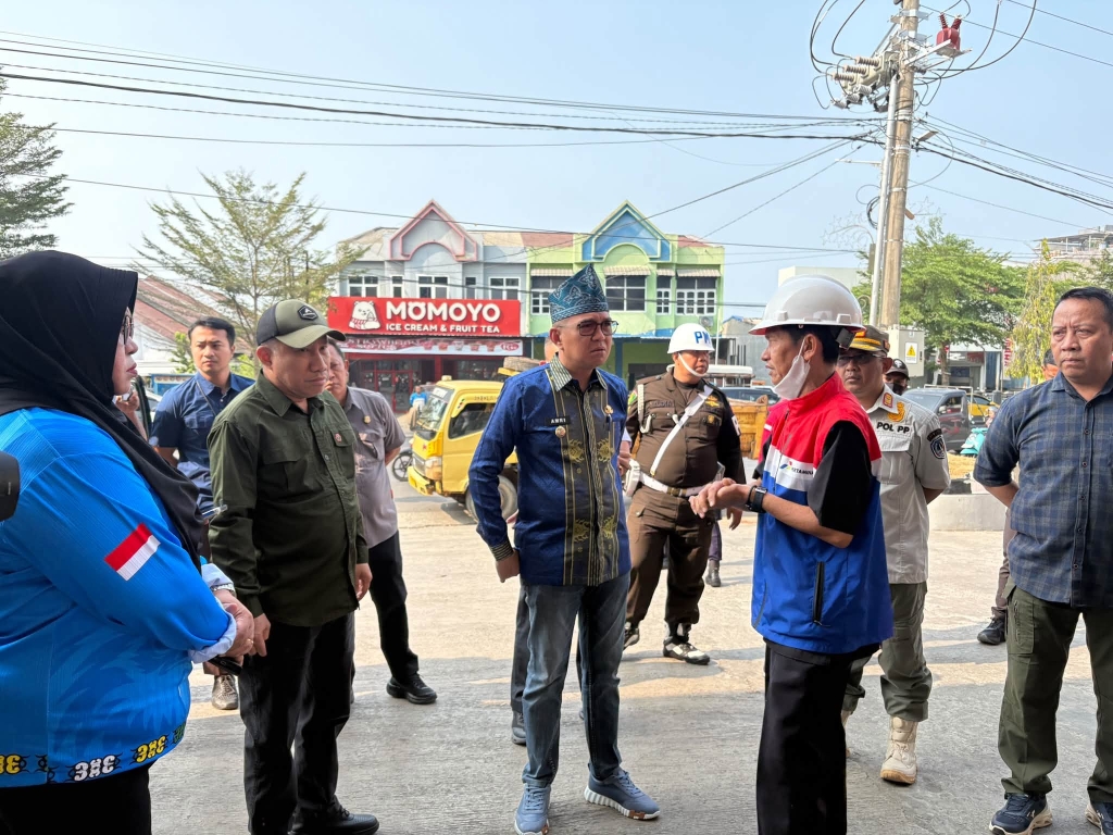 Bupati Kolaka Tinjau SPBU, Pastikan Distribusi BBM Lancar dan Tepat Sasaran