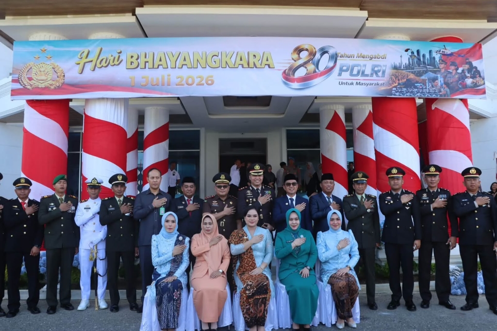Bupati Kolaka Pimpin Upacara Hari Bhayangkara ke-80, Tegaskan Sinergi untuk Kemajuan Daerah.