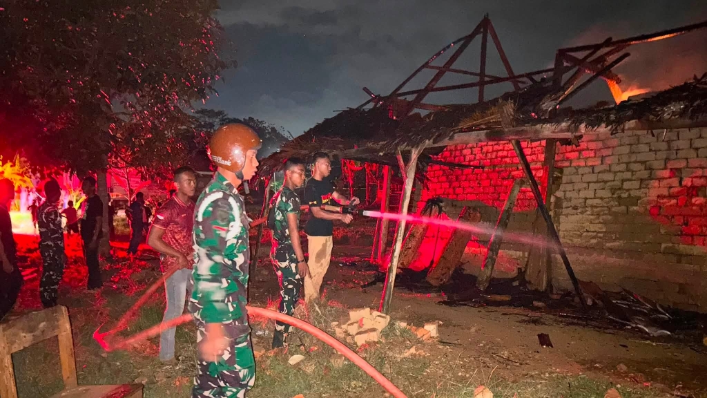 Gudang Batu Merah di Baula Terbakar, Respons Cepat Tim Gabungan Cegah Api Meluas