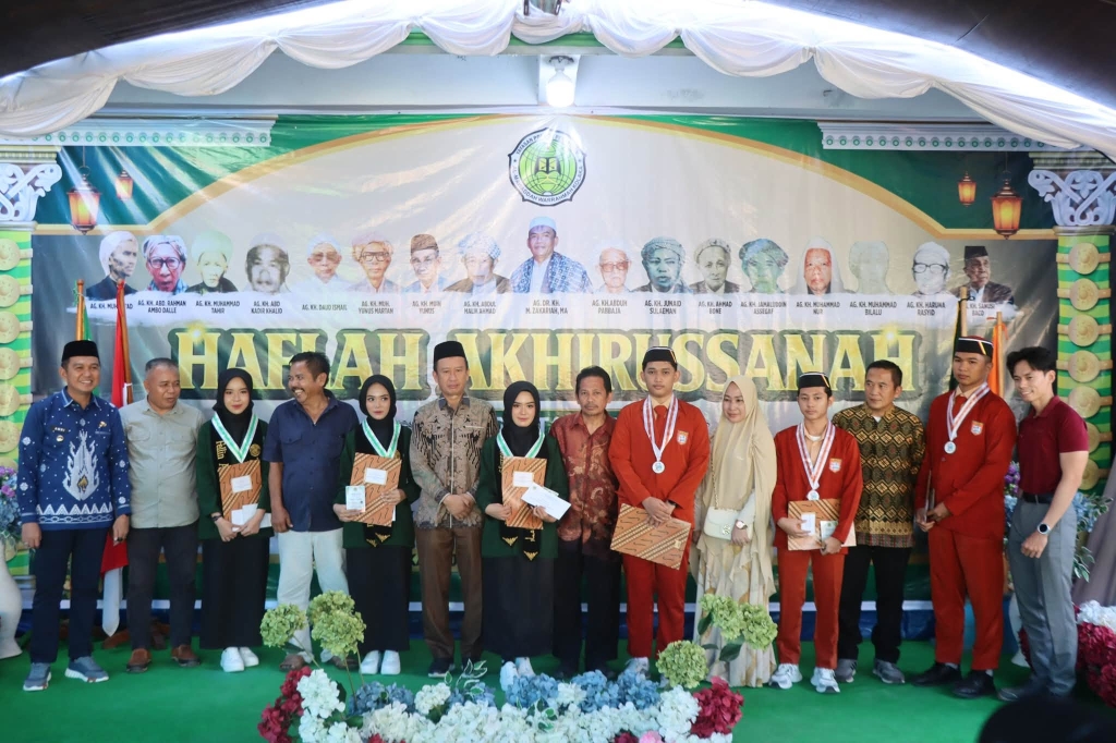 Bupati Kolaka Hadiri Haflah Akhirussanah XXIII, Apresiasi Peran Pesantren Cetak Generasi Berakhlak